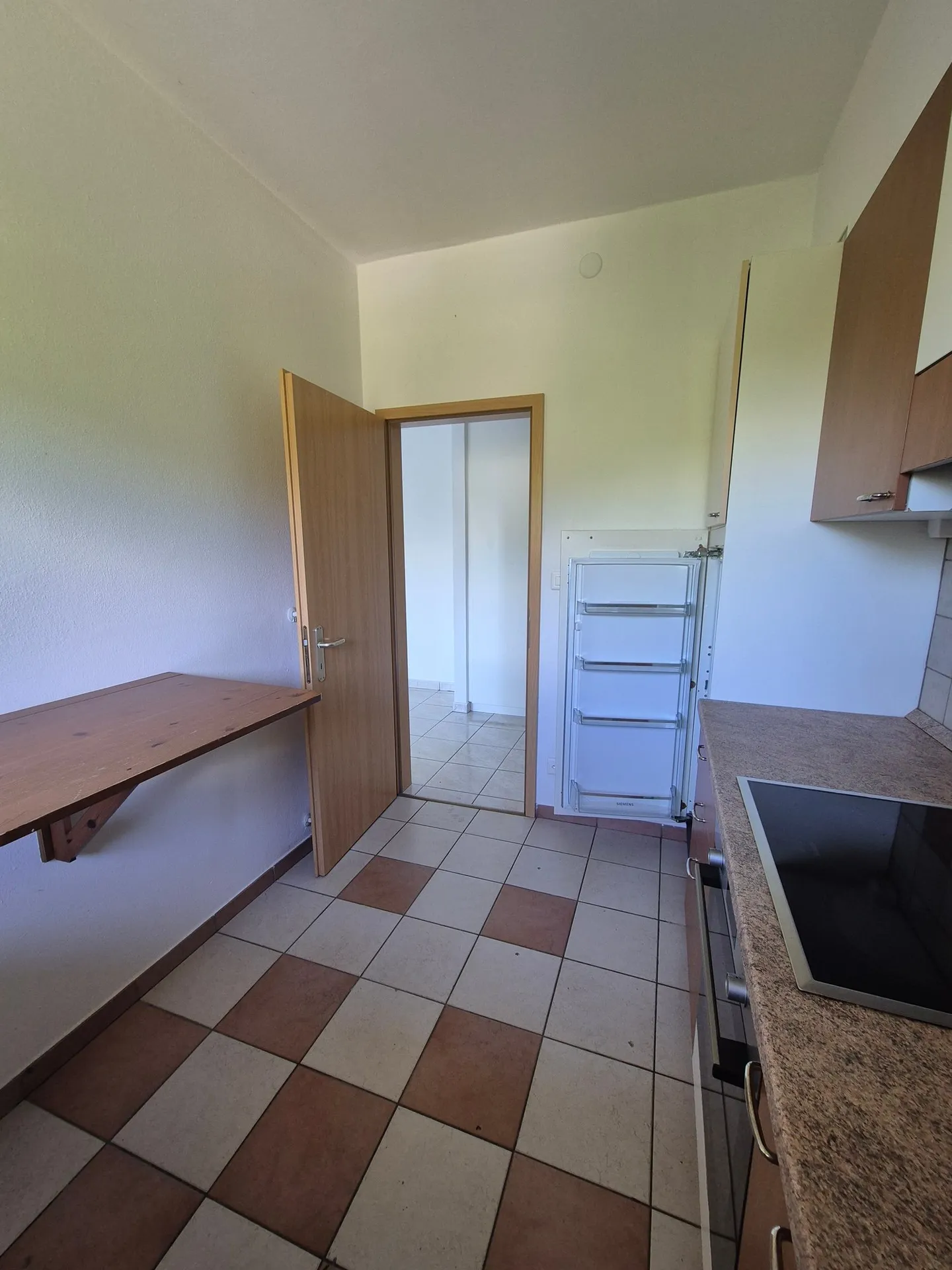 3.5 Room Apartment - Surrounded by Green - Photo 9 of 14