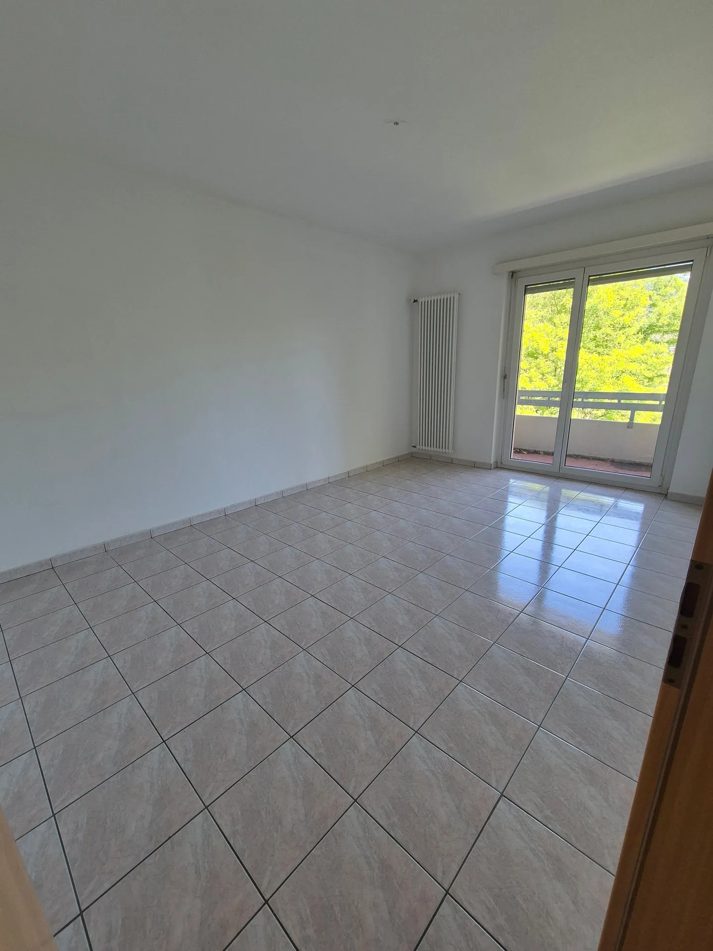 3.5 Room Apartment - Surrounded by Green - Photo 12 of 14