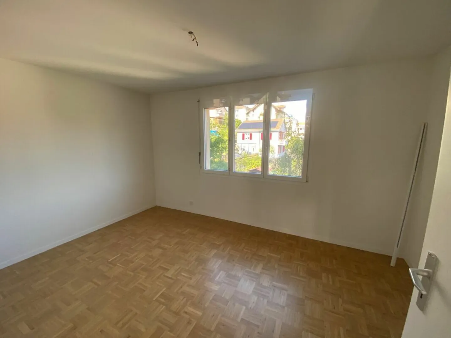 6.5-room apartment close to the train station - Photo 7 of 14