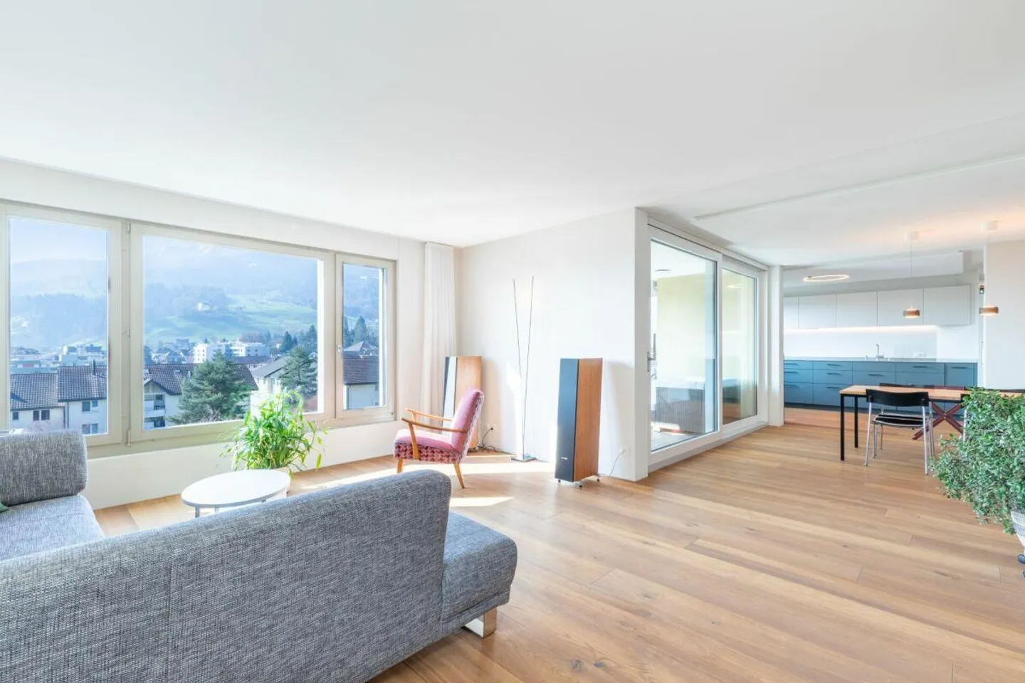 Maison moderne avec vue - Photo 2 sur 10