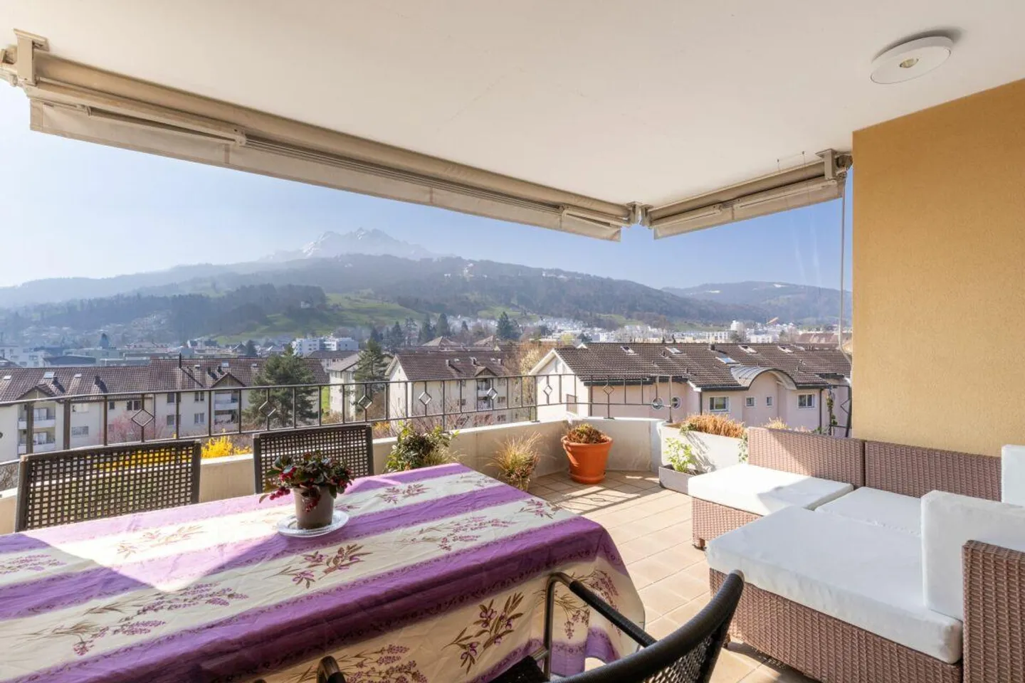 Maison moderne avec vue - Photo 3 sur 10