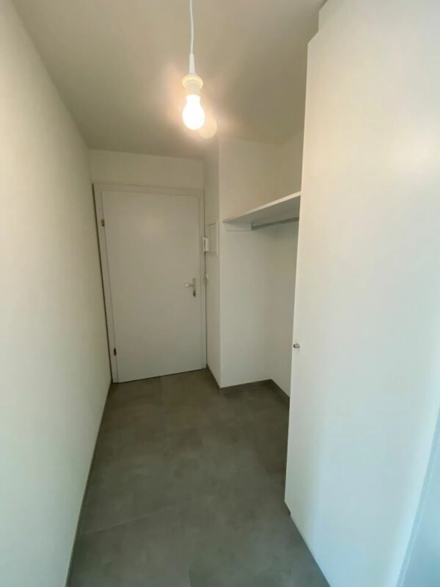 6.5-room apartment close to the train station - Photo 13 of 14