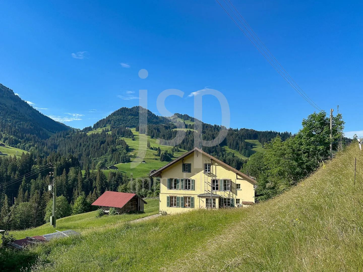 Historisches Schulhaus mit modernem Wohnen - Foto 1 von 13
