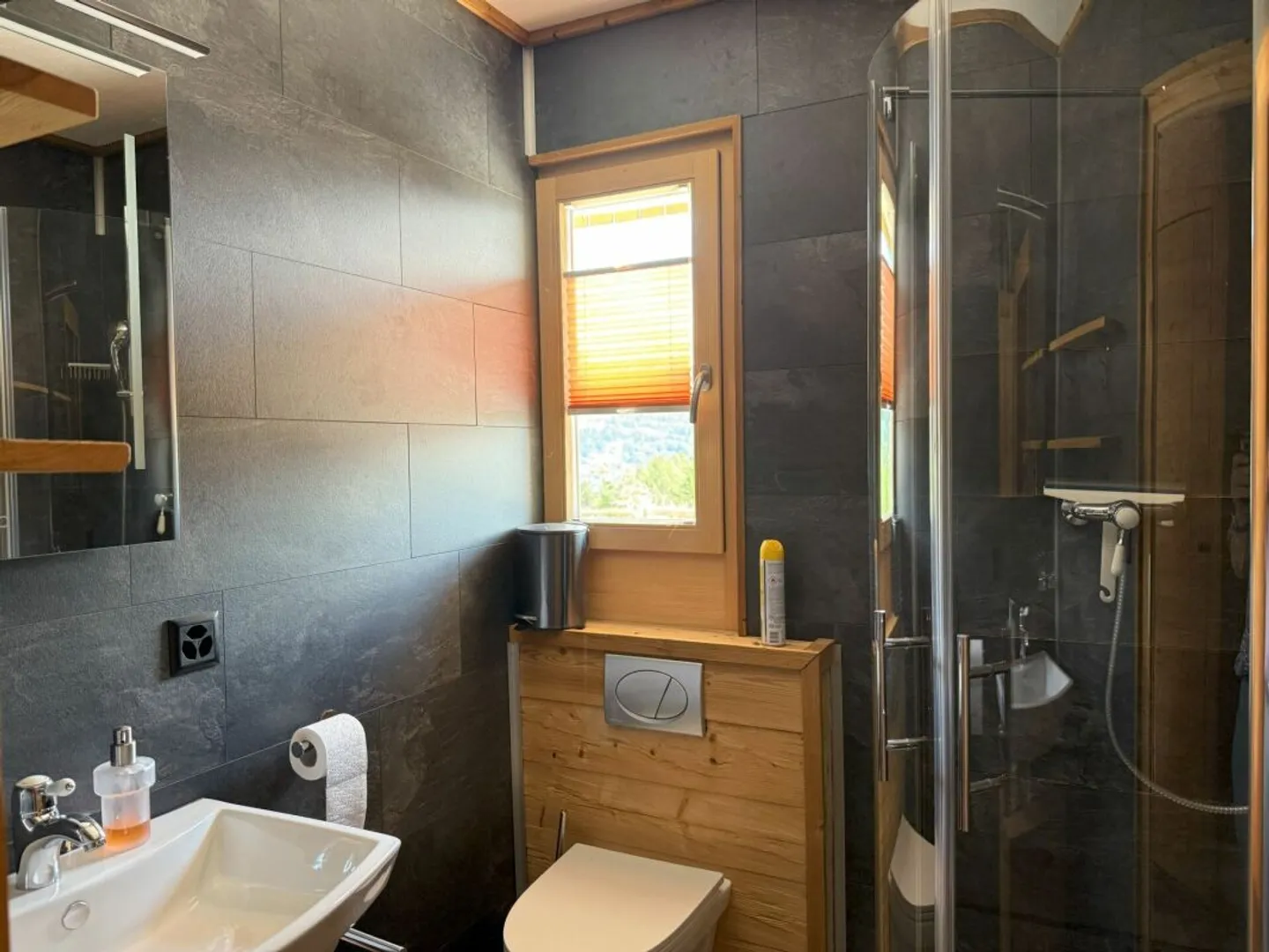 jolie chalet avec le charme de la région - Photo 9 sur 15