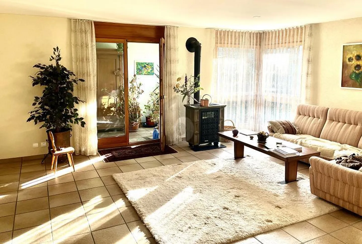 BAIGNÉ DE LUMIÈRE AVEC POTENTIEL - Photo 1 sur 4