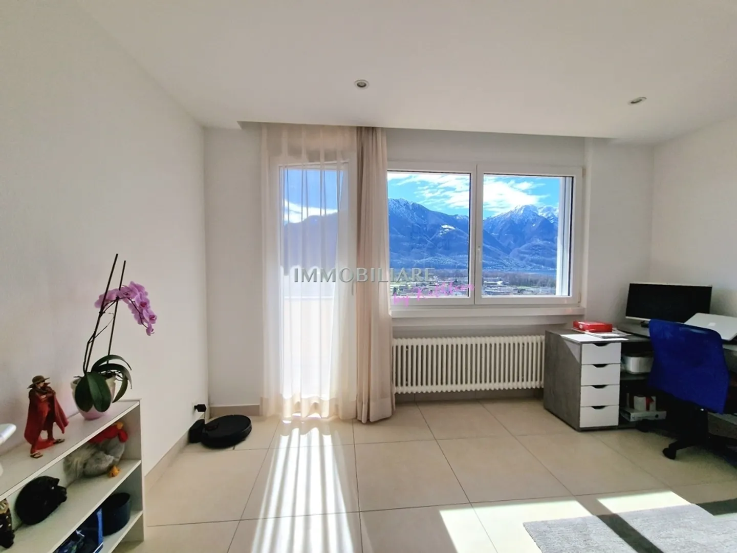 Appartement rénové avec vue sur le lac, jardin et coin salon - Photo 10 sur 13