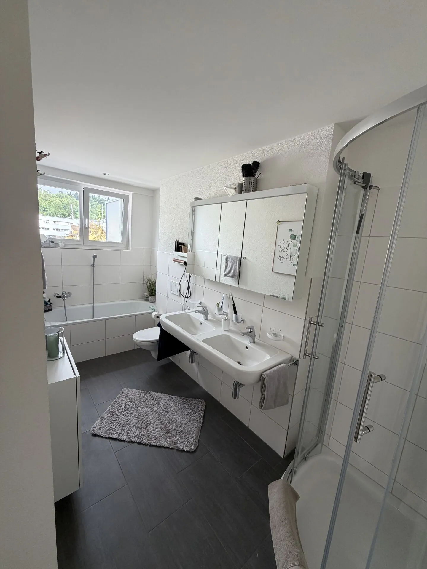 Ici vit le Wow - Penthouse de 4,5 pièces à Hausen - Vivre au-dessus des toits avec style - Photo 5 sur 16