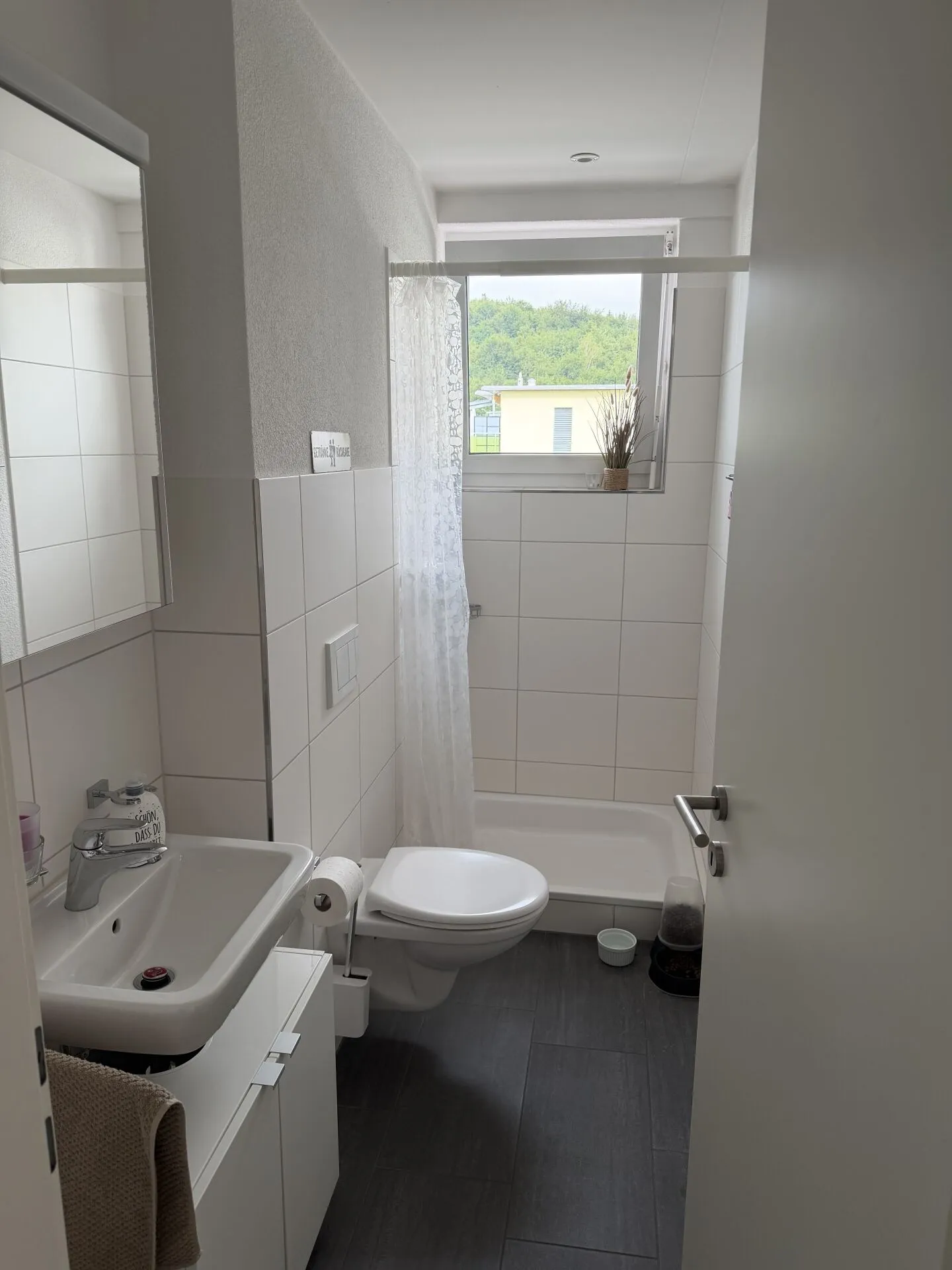 Ici vit le Wow - Penthouse de 4,5 pièces à Hausen - Vivre au-dessus des toits avec style - Photo 6 sur 16