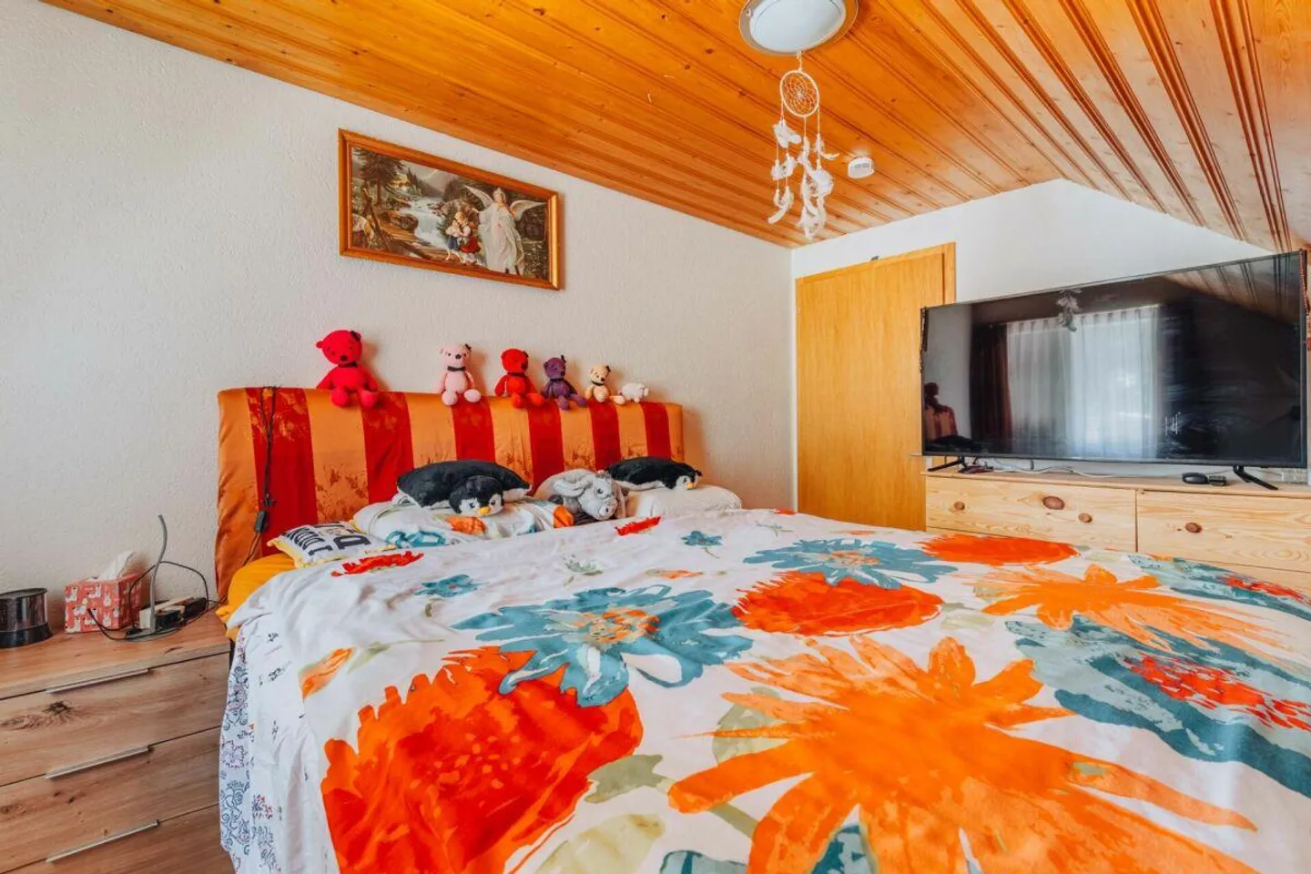 3-Party MFH with many ancillary rooms + garages - Photo 8 of 12