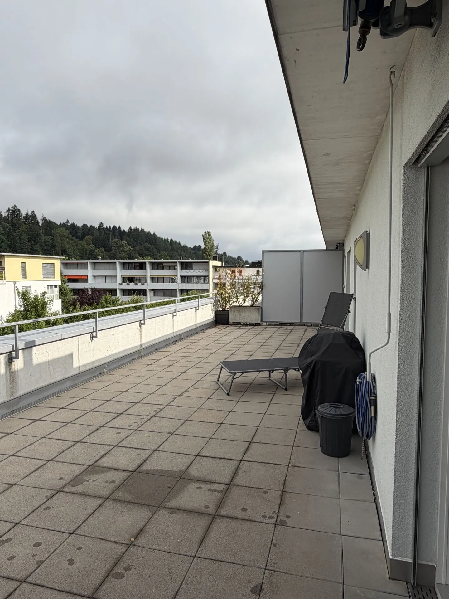 Ici vit le Wow - Penthouse de 4,5 pièces à Hausen - Vivre au-dessus des toits avec style - Photo 13 sur 16