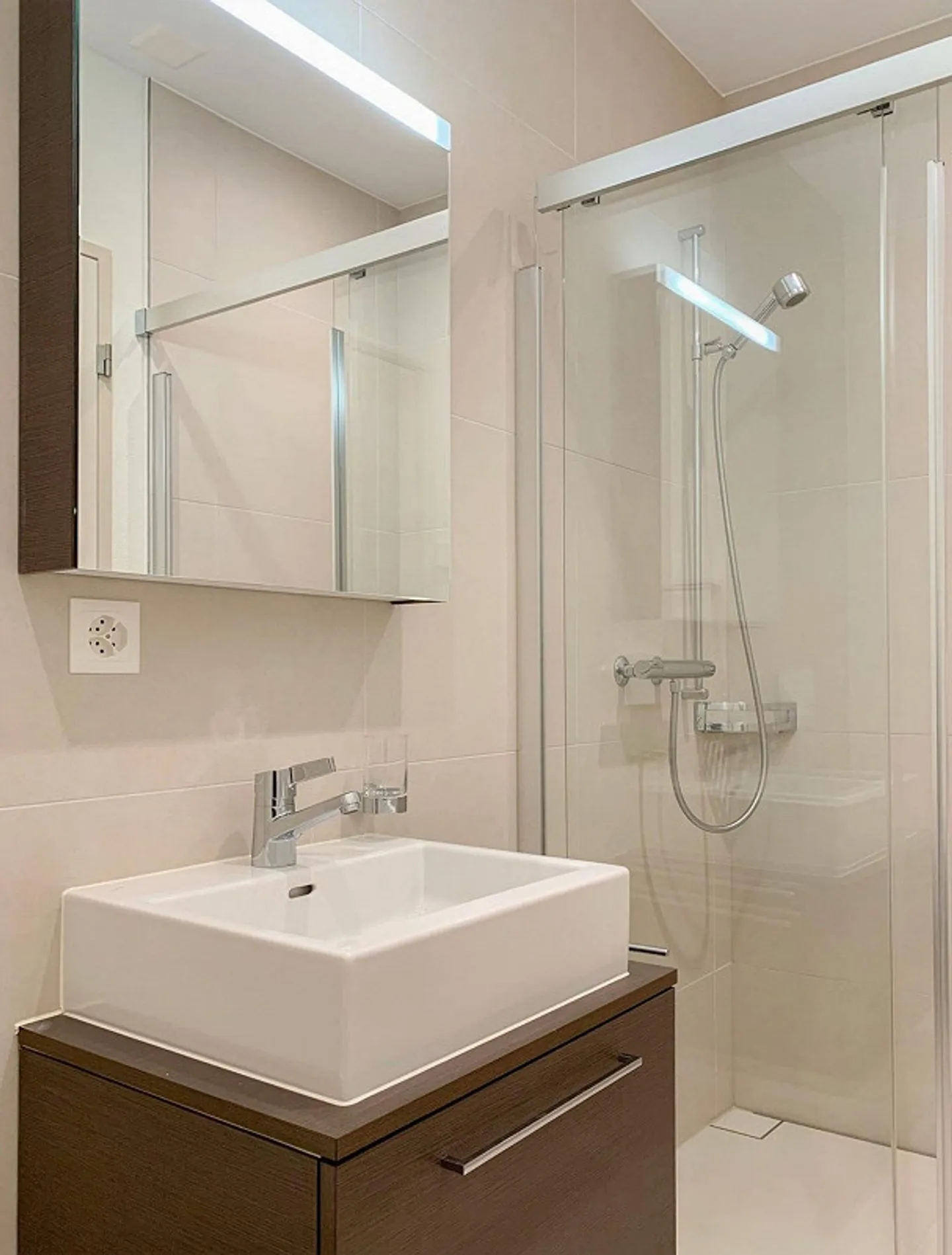 Living in SeeburgPark Lucerne! - Photo 10 of 13