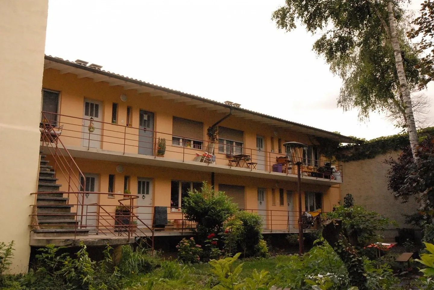 Appartement 1 pièce dans une cour verte au cœur de Kleinbasel - Photo 1 sur 6