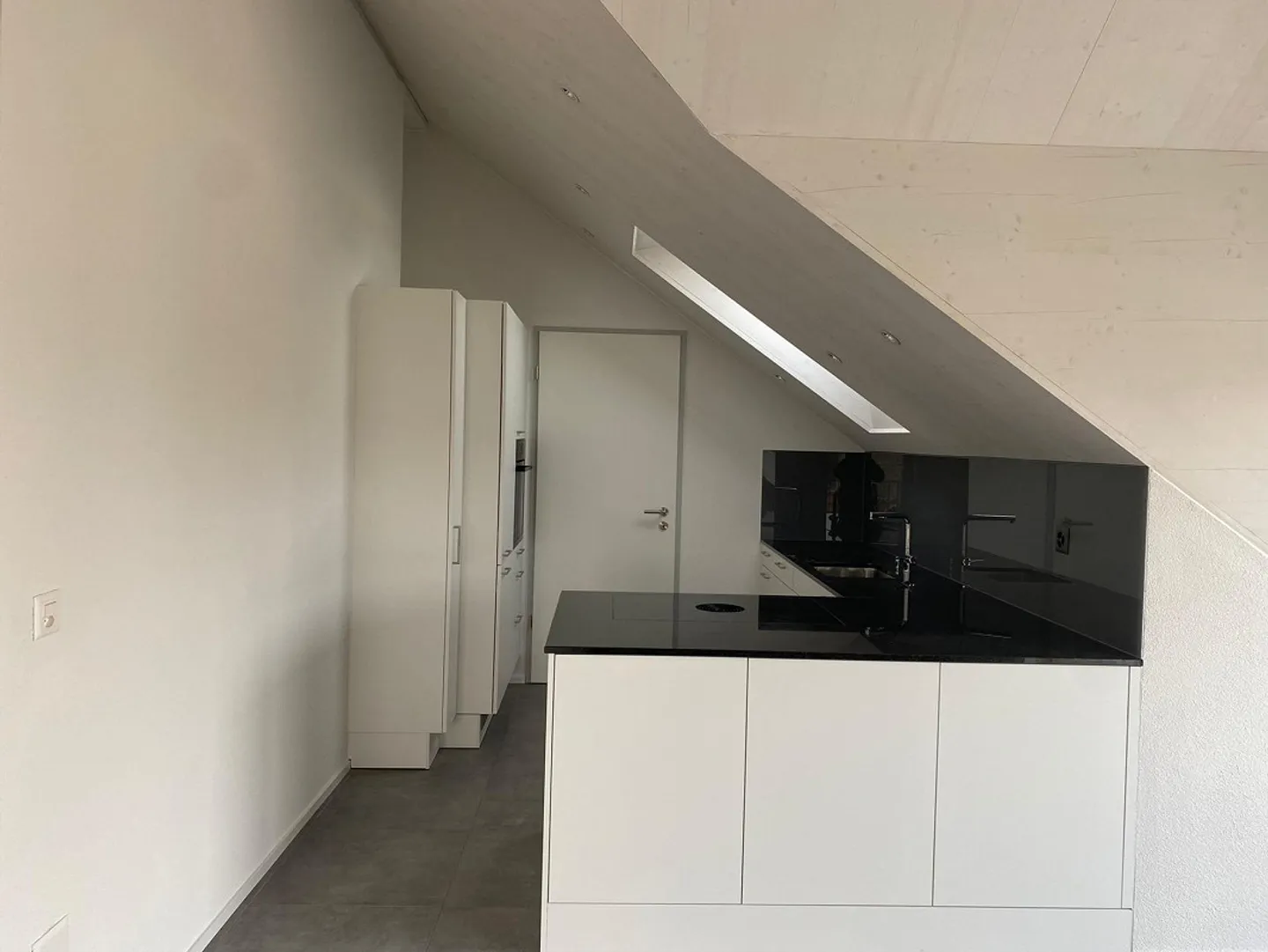 Appartamento duplex affascinante e luminoso di 4,5 stanze - Foto 2 di 9