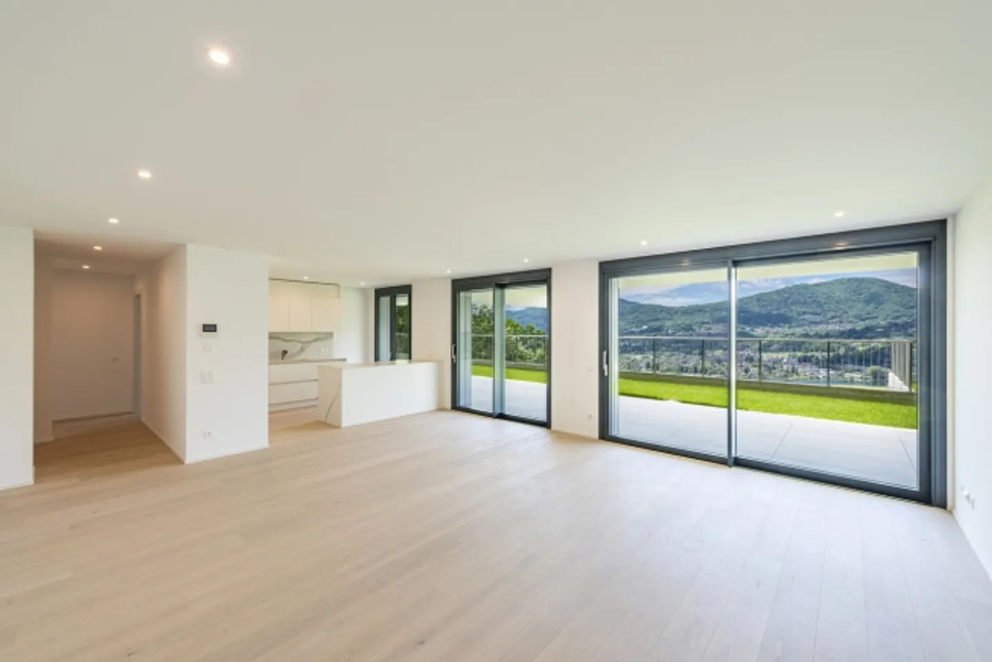 «Neue 4.5-Zimmer-Wohnung in repräsentativer Lage mit Seeblick» - Foto 2 von 15