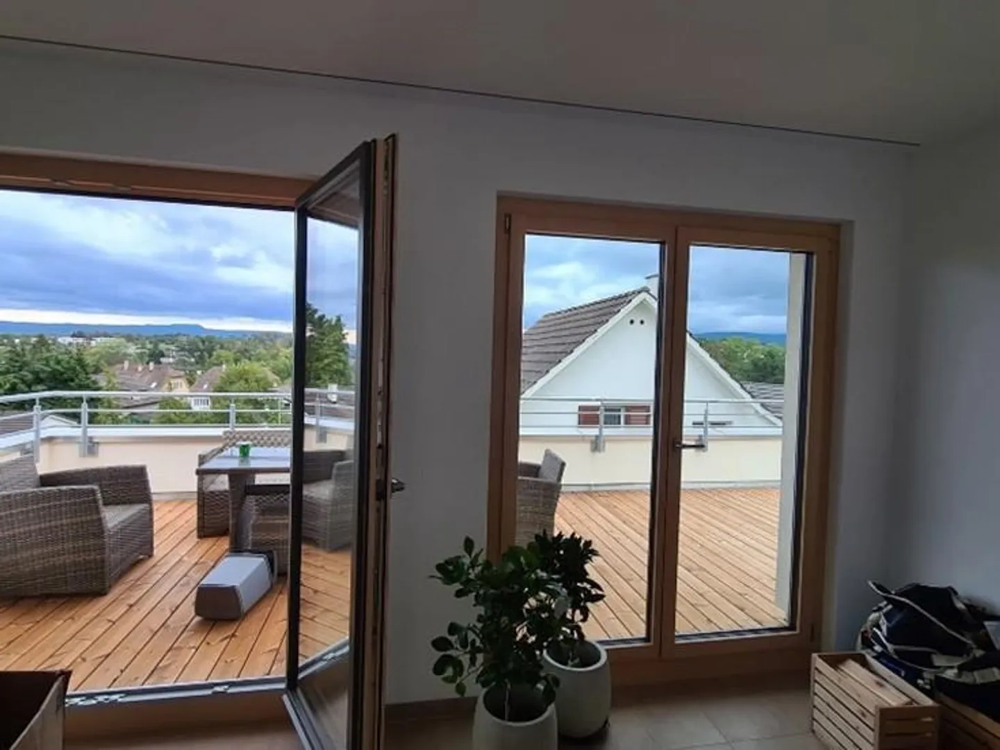Maisonette - Appartamento Attico in Posizione Ideale sul Rosenberg ad Allschwil - Foto 3 di 10