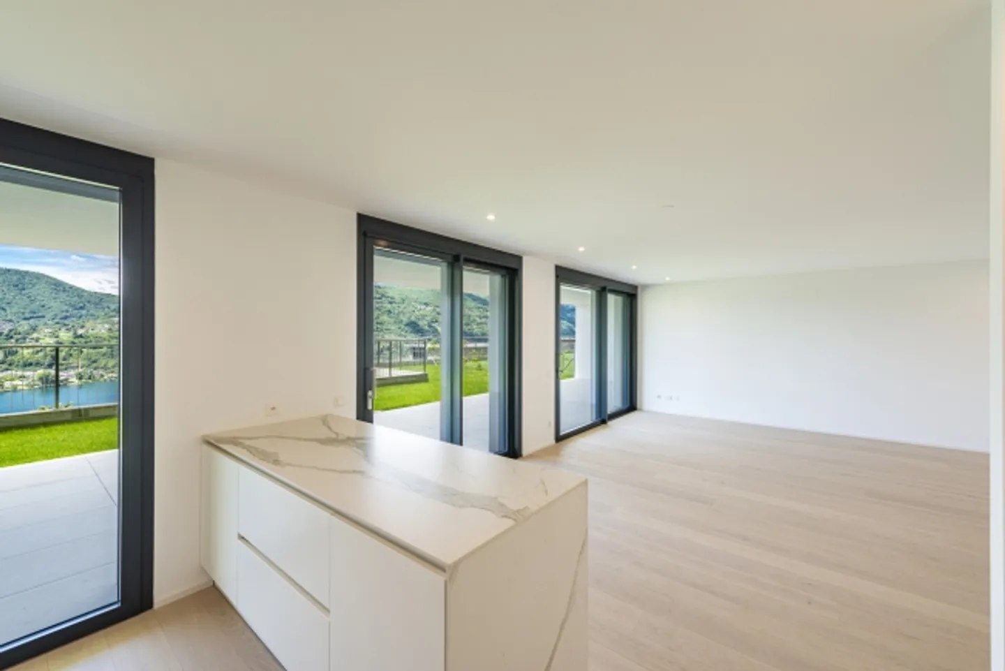 «Neue 4.5-Zimmer-Wohnung in repräsentativer Lage mit Seeblick» - Foto 7 von 15