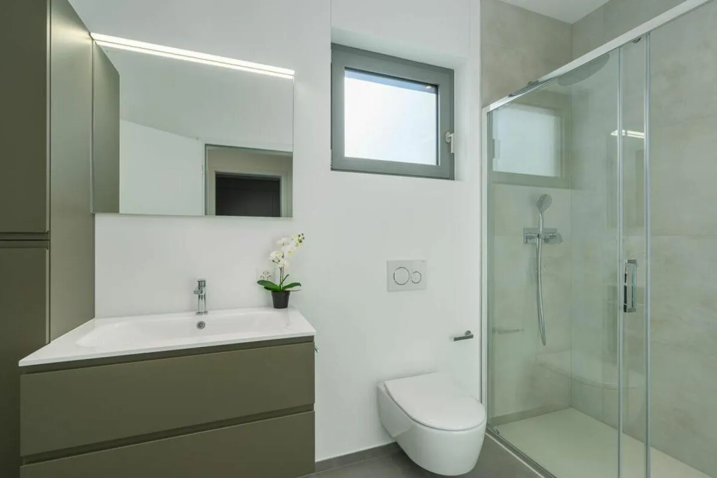 PREGASSONA · MODERN ATTIC OF 3½ ROOMS WITH TERRACE · POSSIBILITY... - Photo 9 of 10