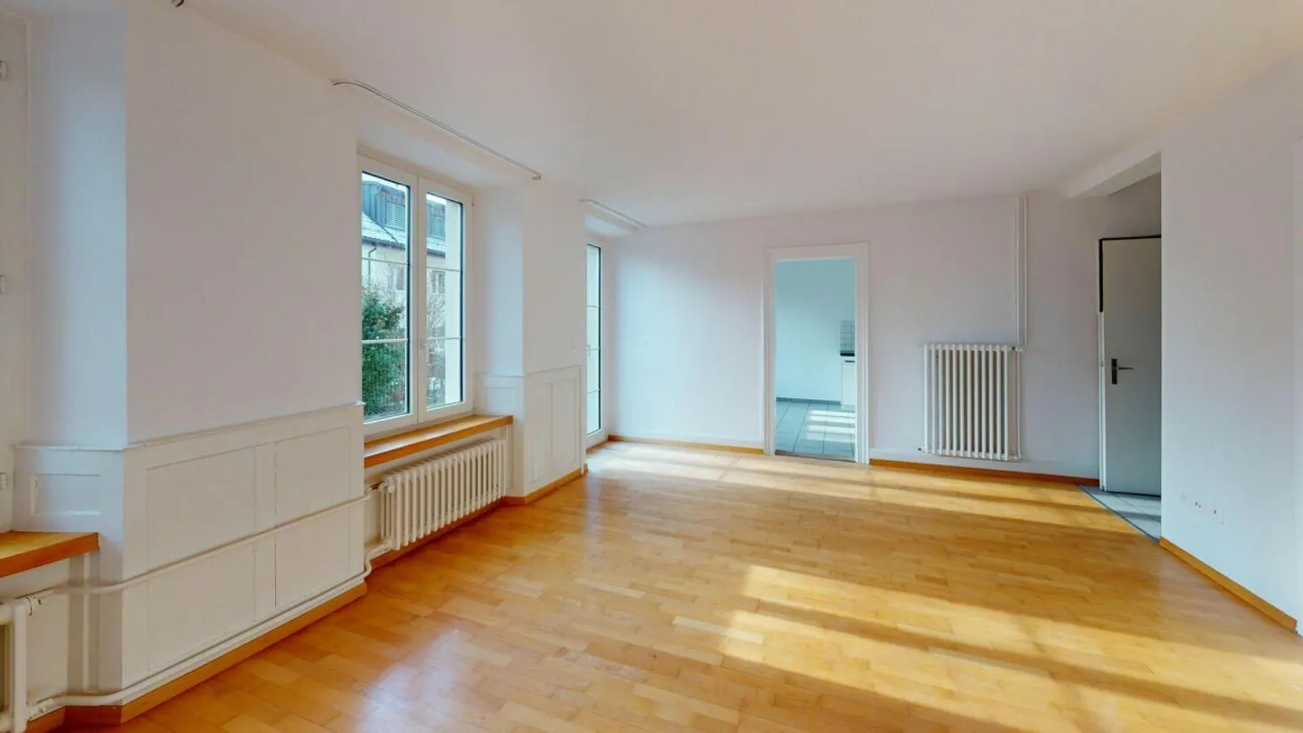 Charmante 3.5-Zimmer-Gartenwohnung mit eigenem Garten in Erlinsbach - Foto 2 von 20