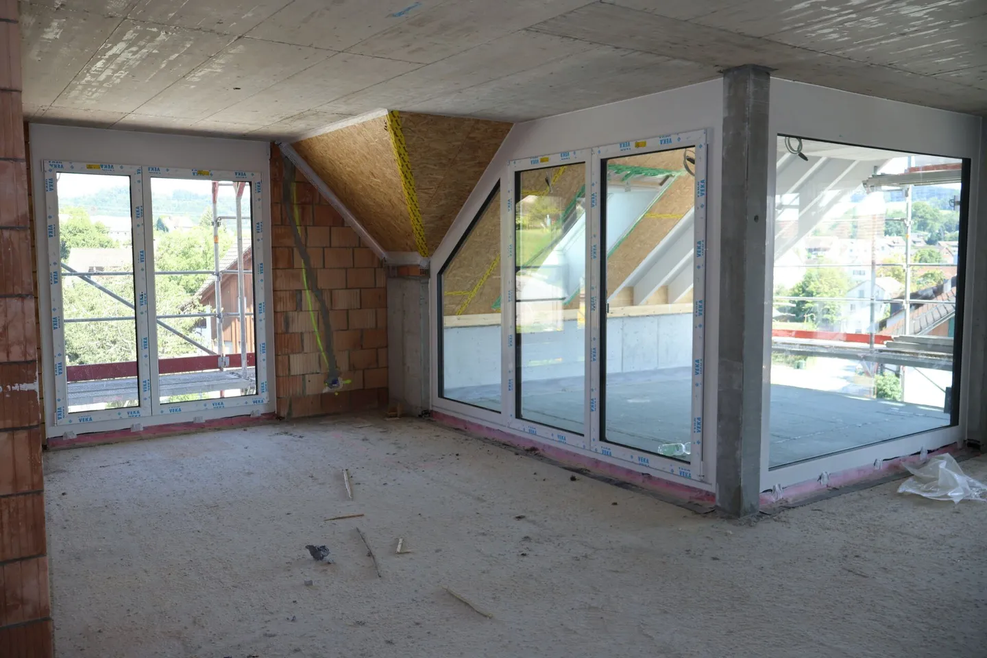 Nicht verpassen, letzte Gelegenheit! Dachwohnung mit perfekt geschnittenem Grundriss - Foto 2 von 7