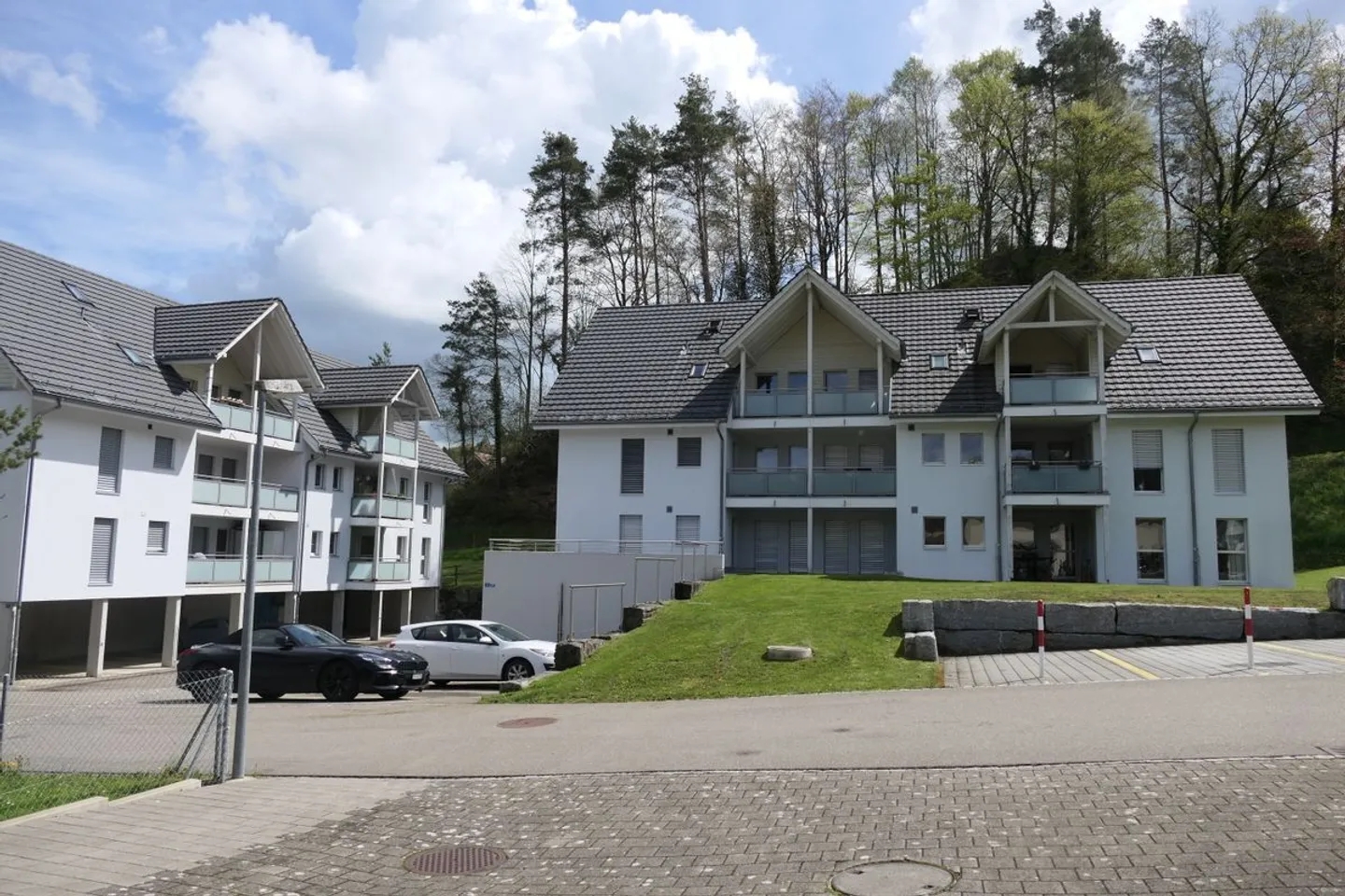 Moderne Maisonette in der Natur - Foto 1 von 13