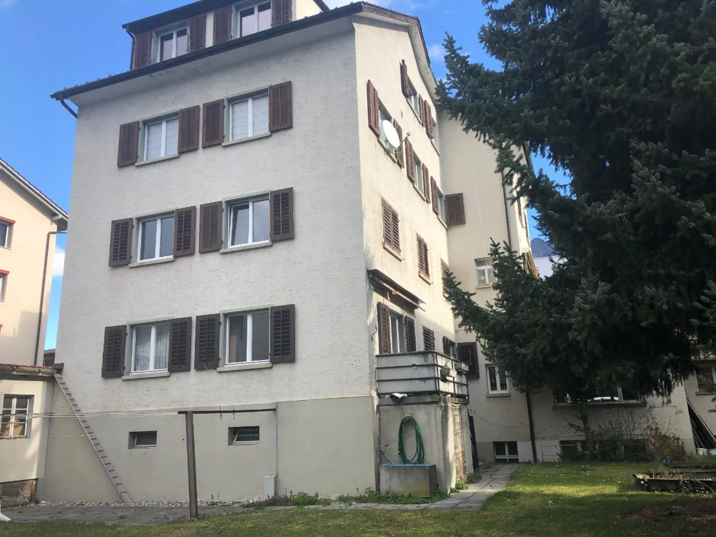 Bright 4.5-room old building apartment without balcony - Photo 9 of 9