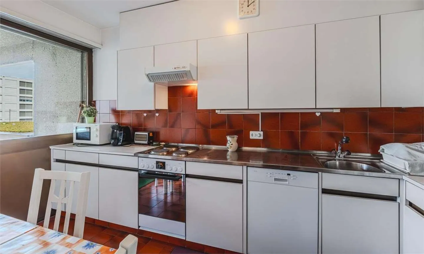 STUPENDA APPARTAMENTO 3.5 STANZE CON VISTA SUL LAGO A LUGANO PARADISO - Foto 5 di 7