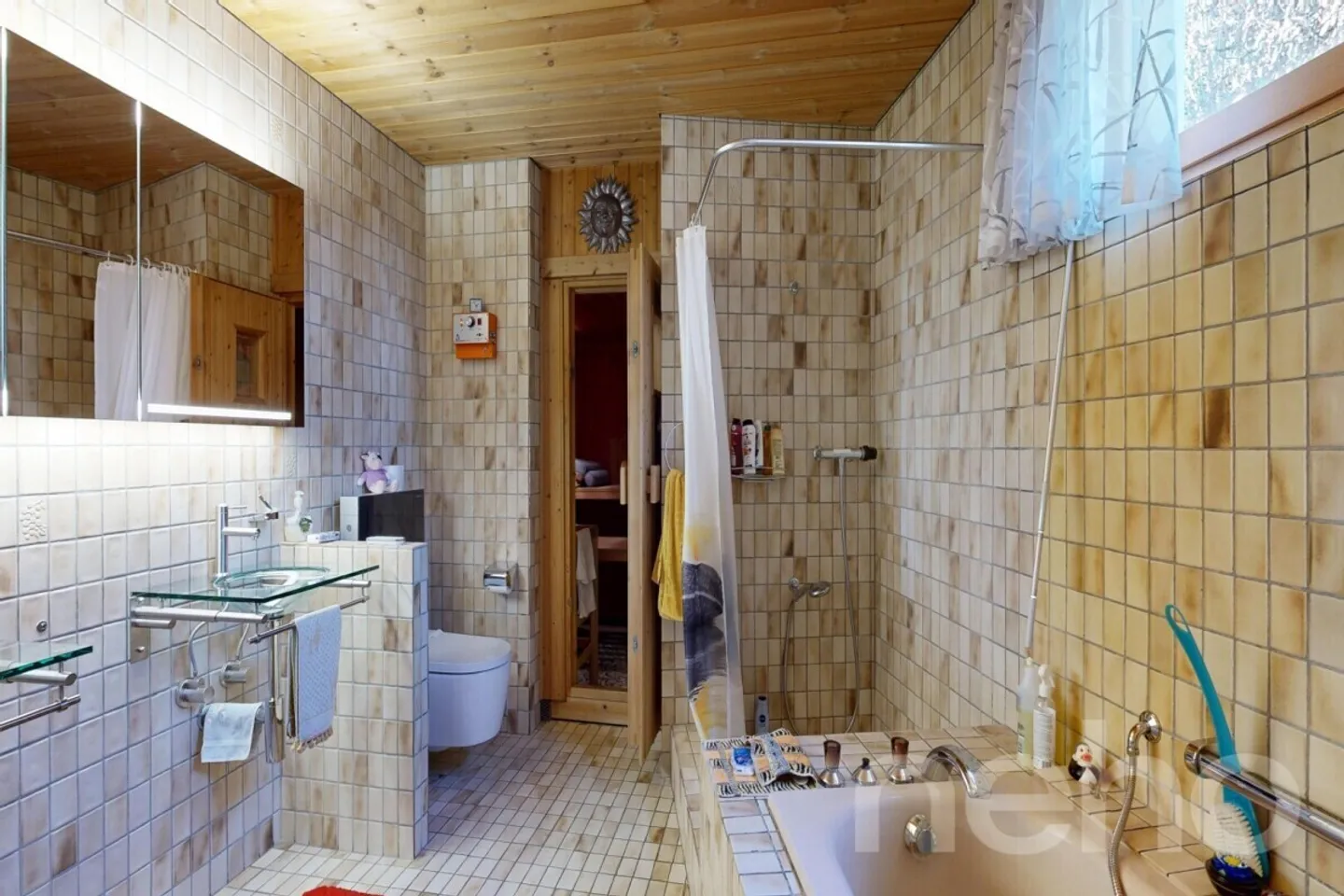 Charming Family Home with Pool - Photo 9 of 12