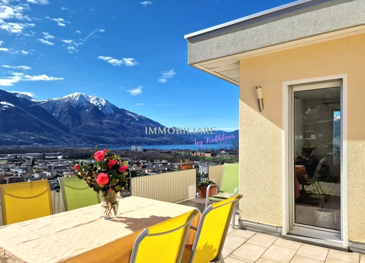 Appartamento per le vacanze con vista fantastica, camino, giardino e garage - Foto 1 di 13