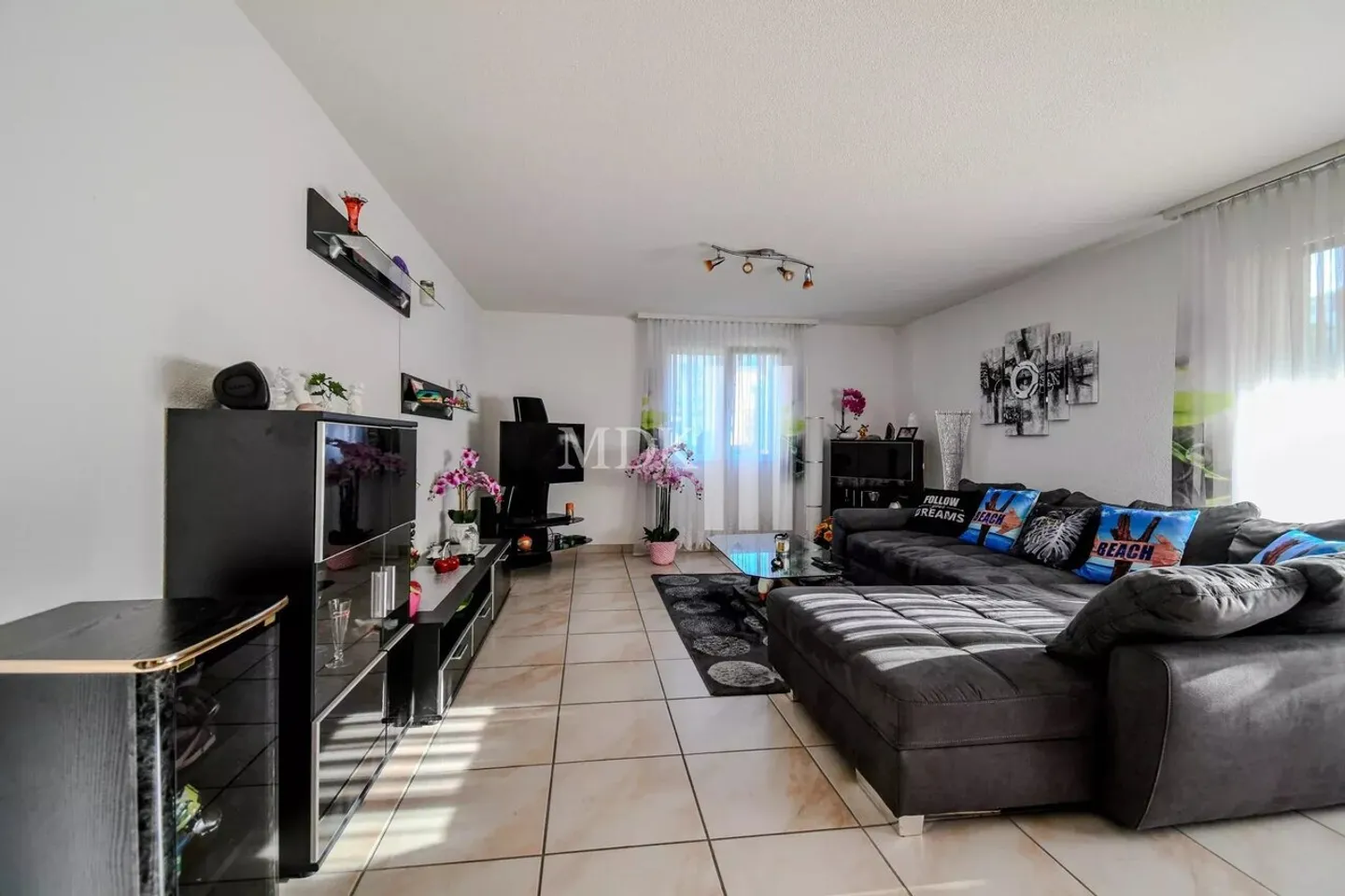 Confortable appartement traversant de 4.5 pièces - Photo 1 sur 13