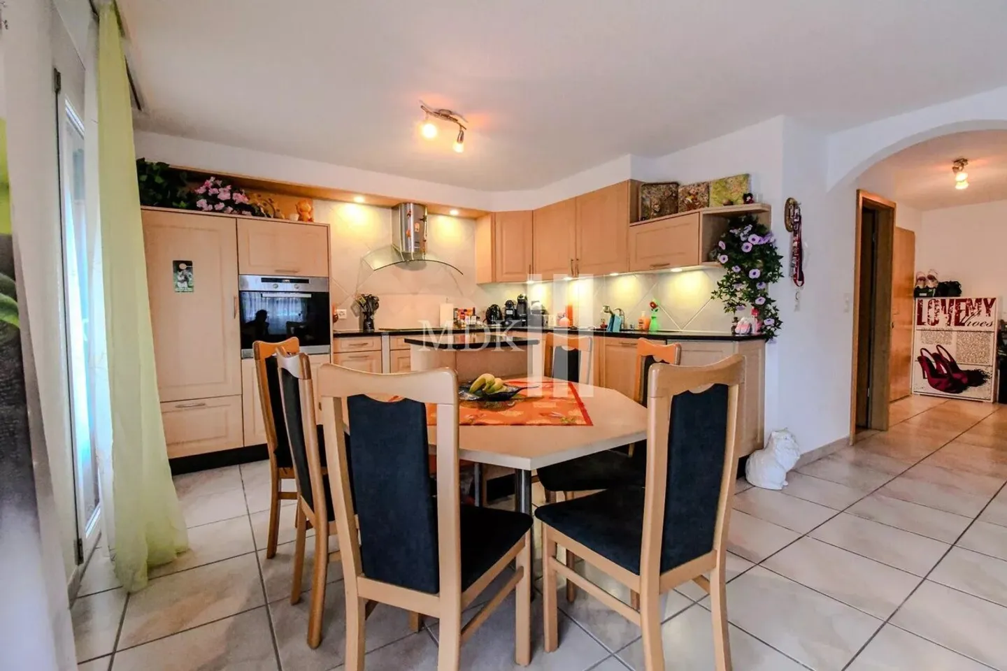 Confortable appartement traversant de 4.5 pièces - Photo 3 sur 13