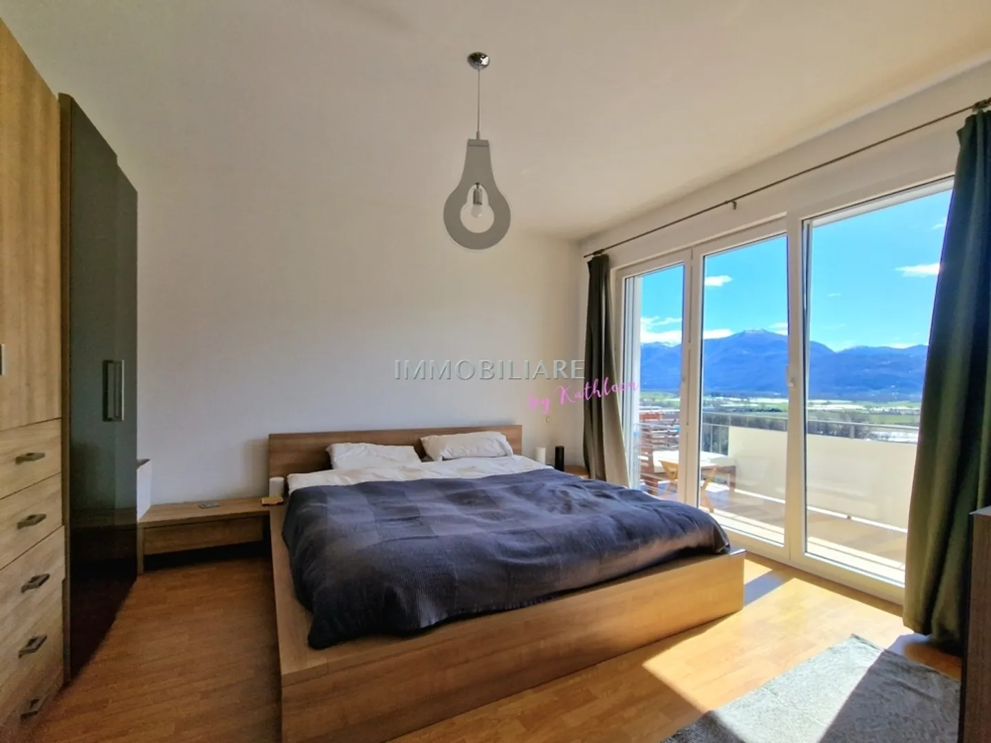 Appartamento per le vacanze con vista fantastica, camino, giardino e garage - Foto 10 di 13