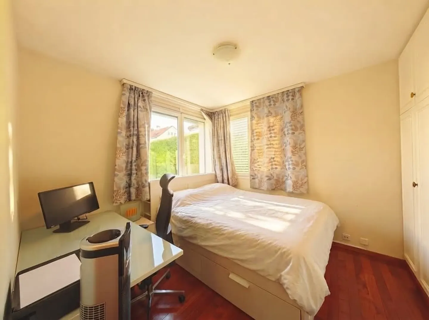 180-degree panoramic view of Lake Geneva - Spacious 4.5 rooms - Photo 7 of 10