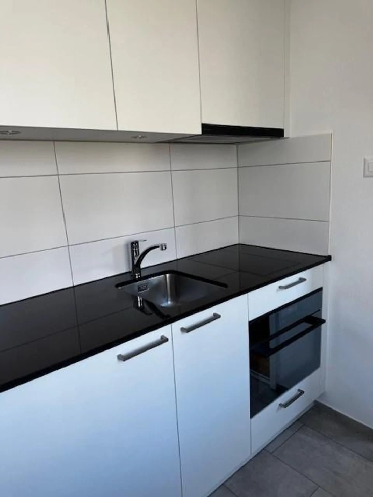 Renoviertes Studio mit Balkon - Foto 3 von 7