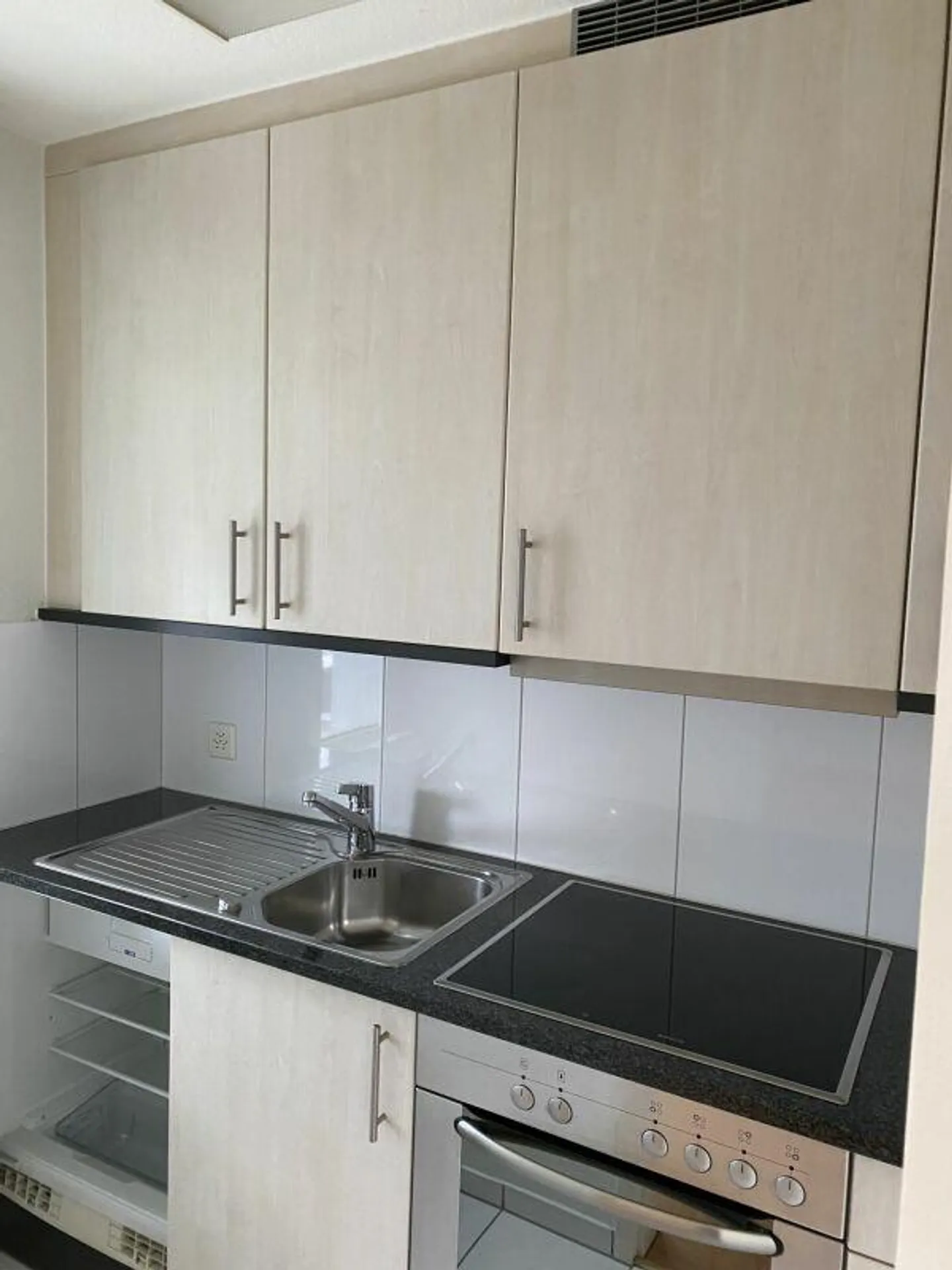 Superbe appartement individuel : pièces lumineuses, ascenseur, possibilités d'achat idéales... - Photo 2 sur 9