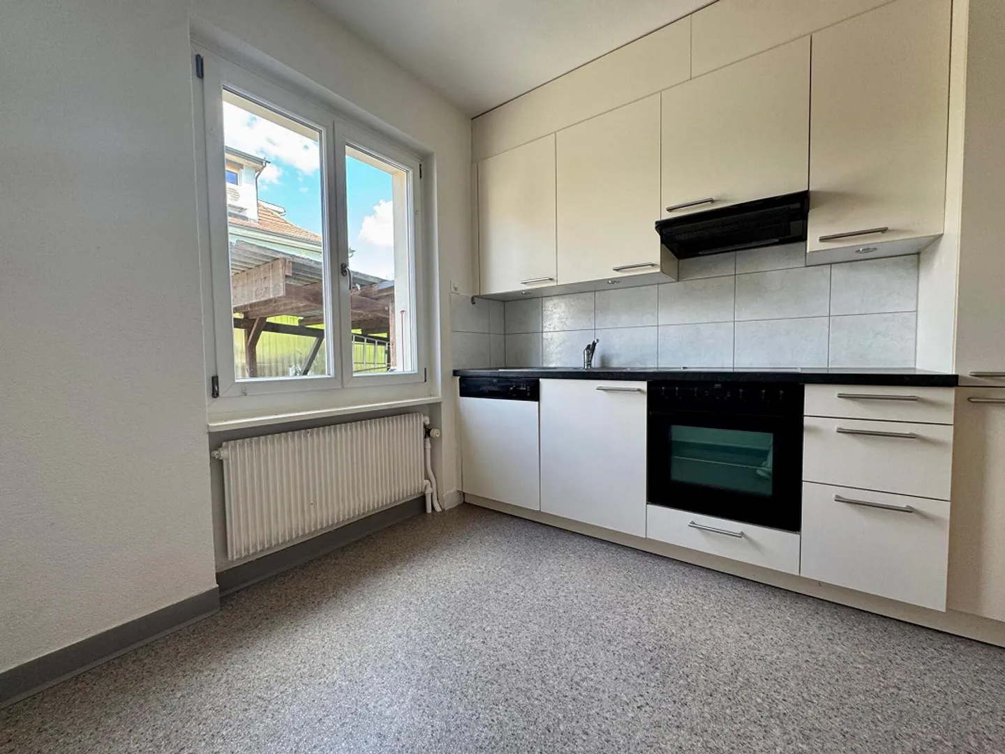 Grosszügige Wohnung mit grosser Terrasse - Foto 7 von 8