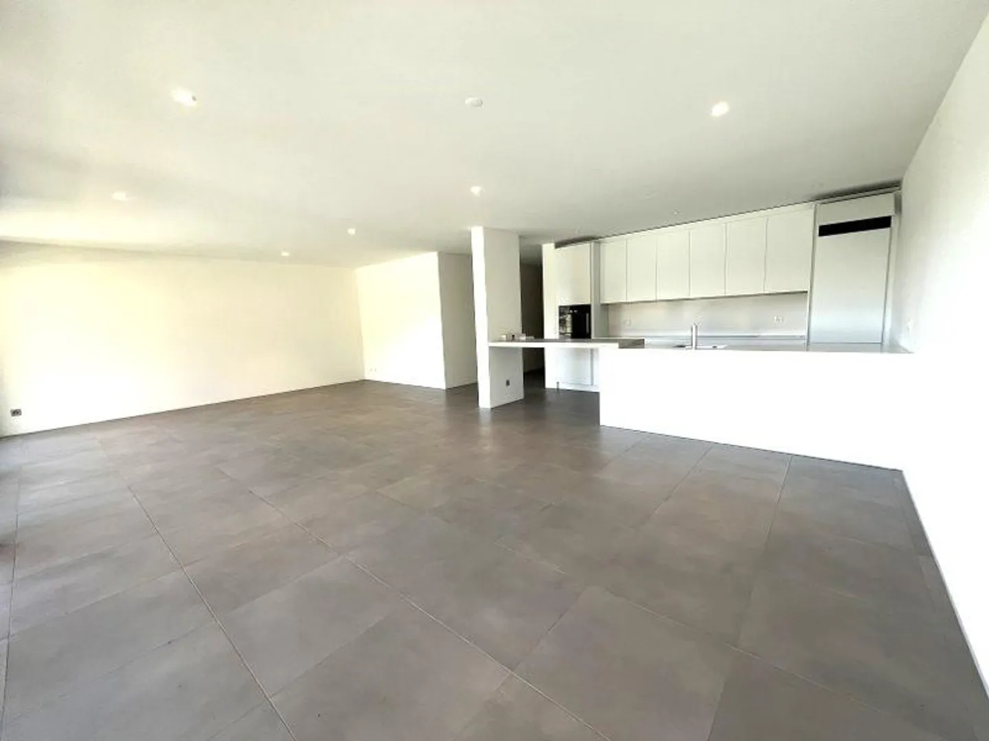 3.5 Room Apartment Surrounded by Greenery - Photo 3 of 13