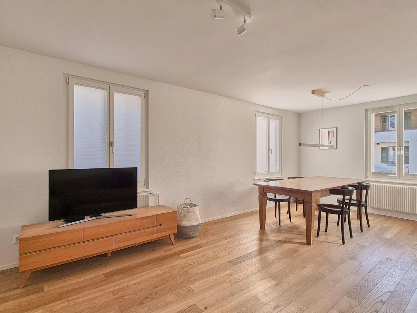 Gioielli nel quartiere ovest di Thun - Foto 7 di 15