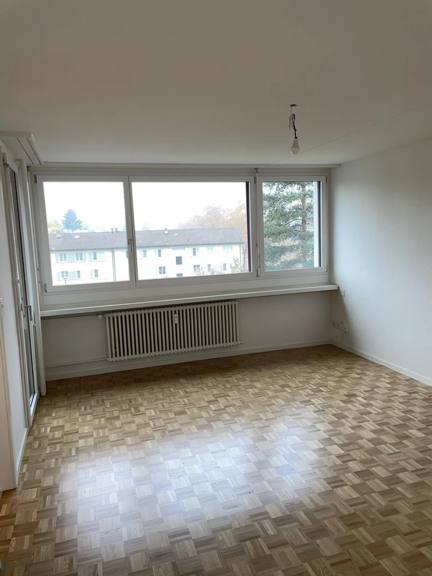3.5 Room Apartment - Photo 3 of 4
