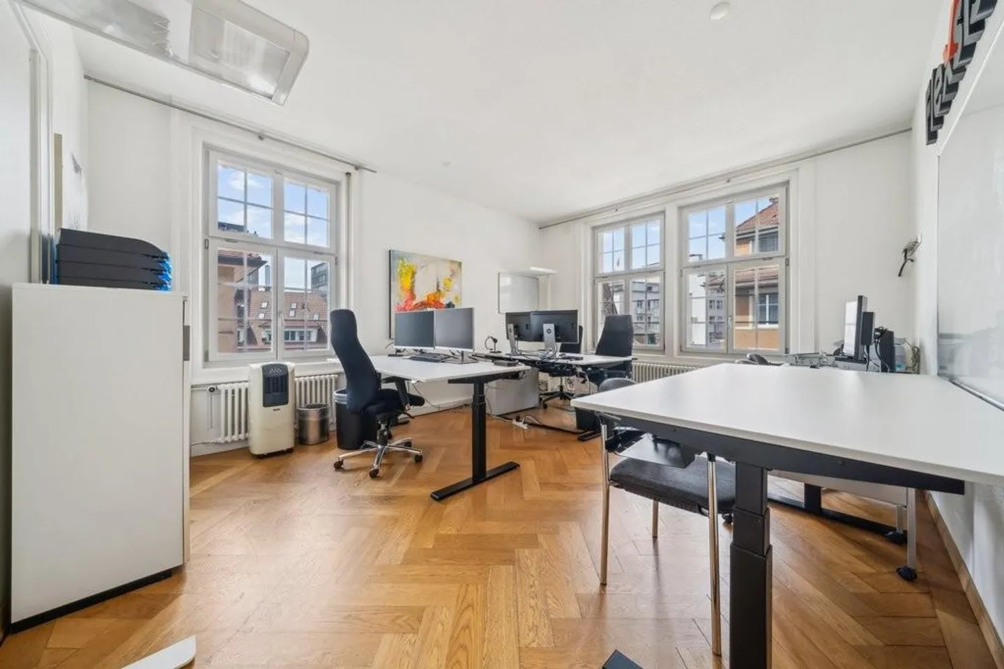 Locaux centraux dans le style ancien - idéal pour bureau ou cabinet ! - Photo 2 sur 11