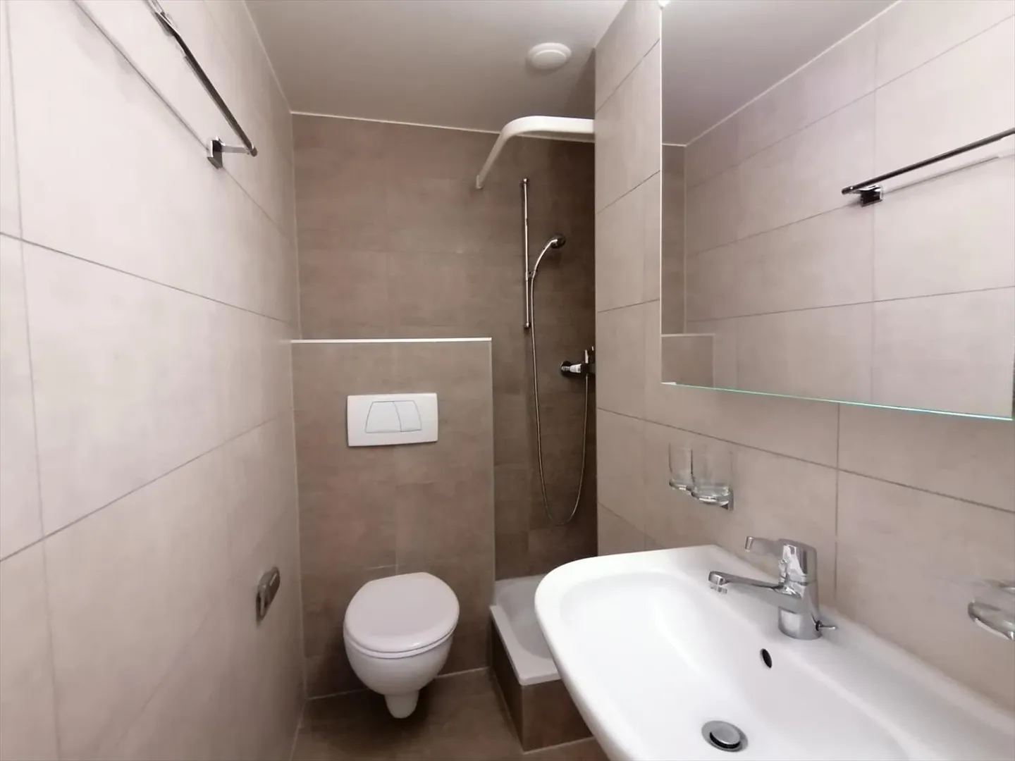 Studio in affitto - Foto 2 di 3