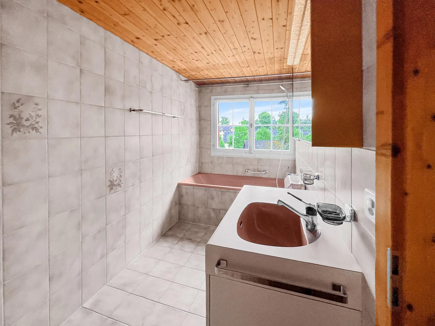 Un morceau d'histoire : Propriété unique avec utilisation polyvalente - Photo 11 sur 13