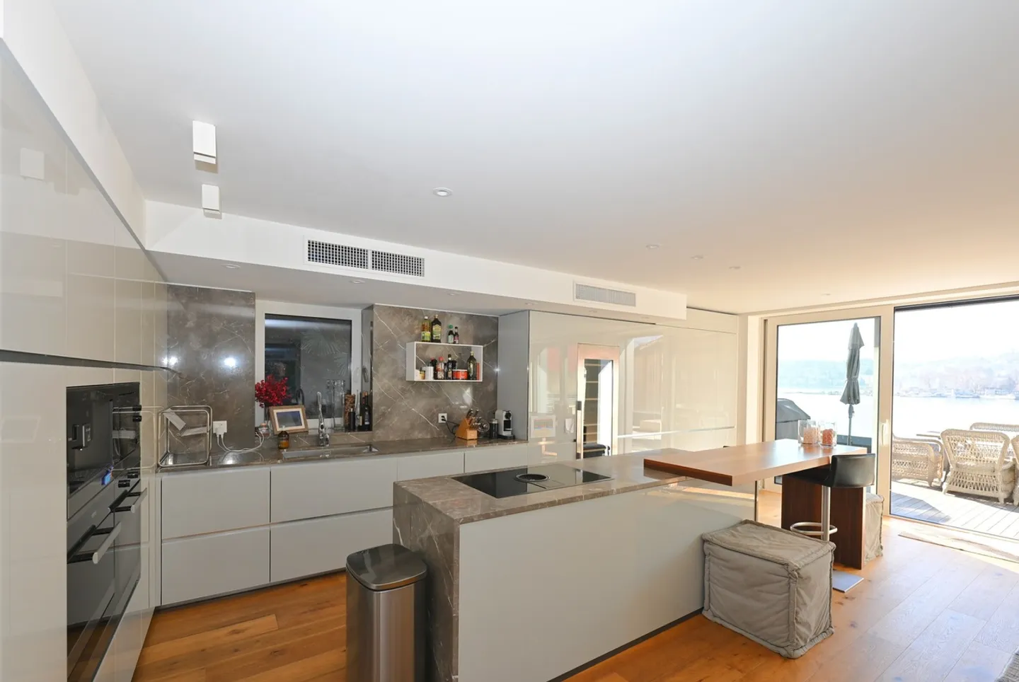 Villa de Design Exclusive à 20 Mètres des Rives du Lac de Lugano - Photo 4 sur 10