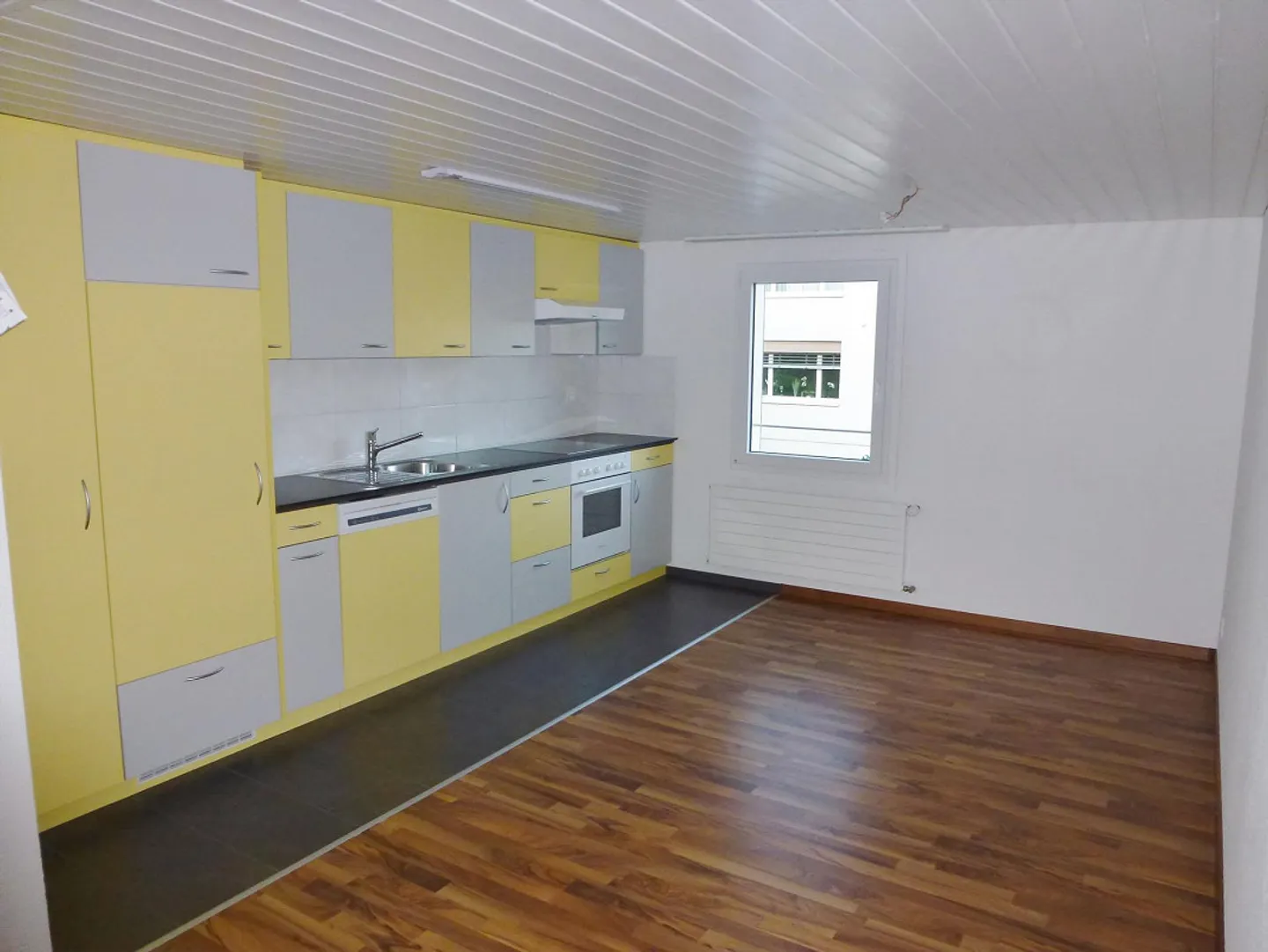 Appartement 4.5 pièces avec grande terrasse et vue fantastique - Photo 3 sur 20