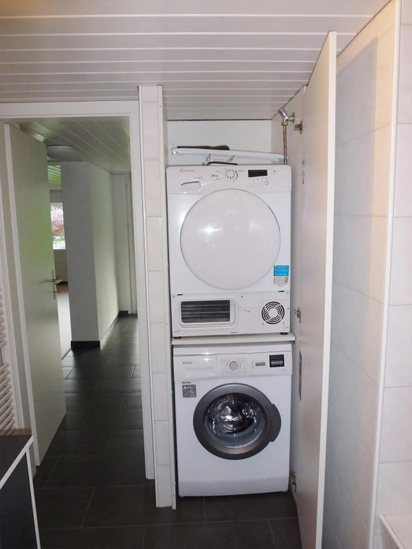 Appartement 4.5 pièces avec grande terrasse et vue fantastique - Photo 13 sur 20