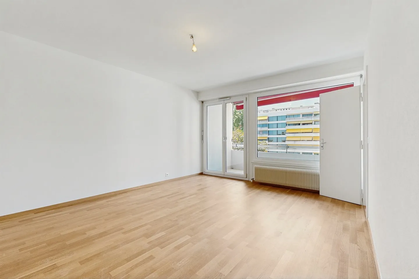 Superb family accommodation with unobstructed view - Photo 2 of 6