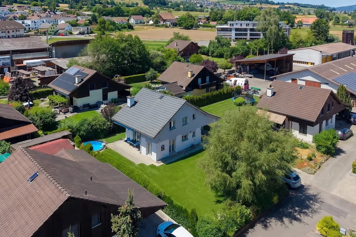 Charming single-family house with pool and large hobby room - Photo 1 of 13