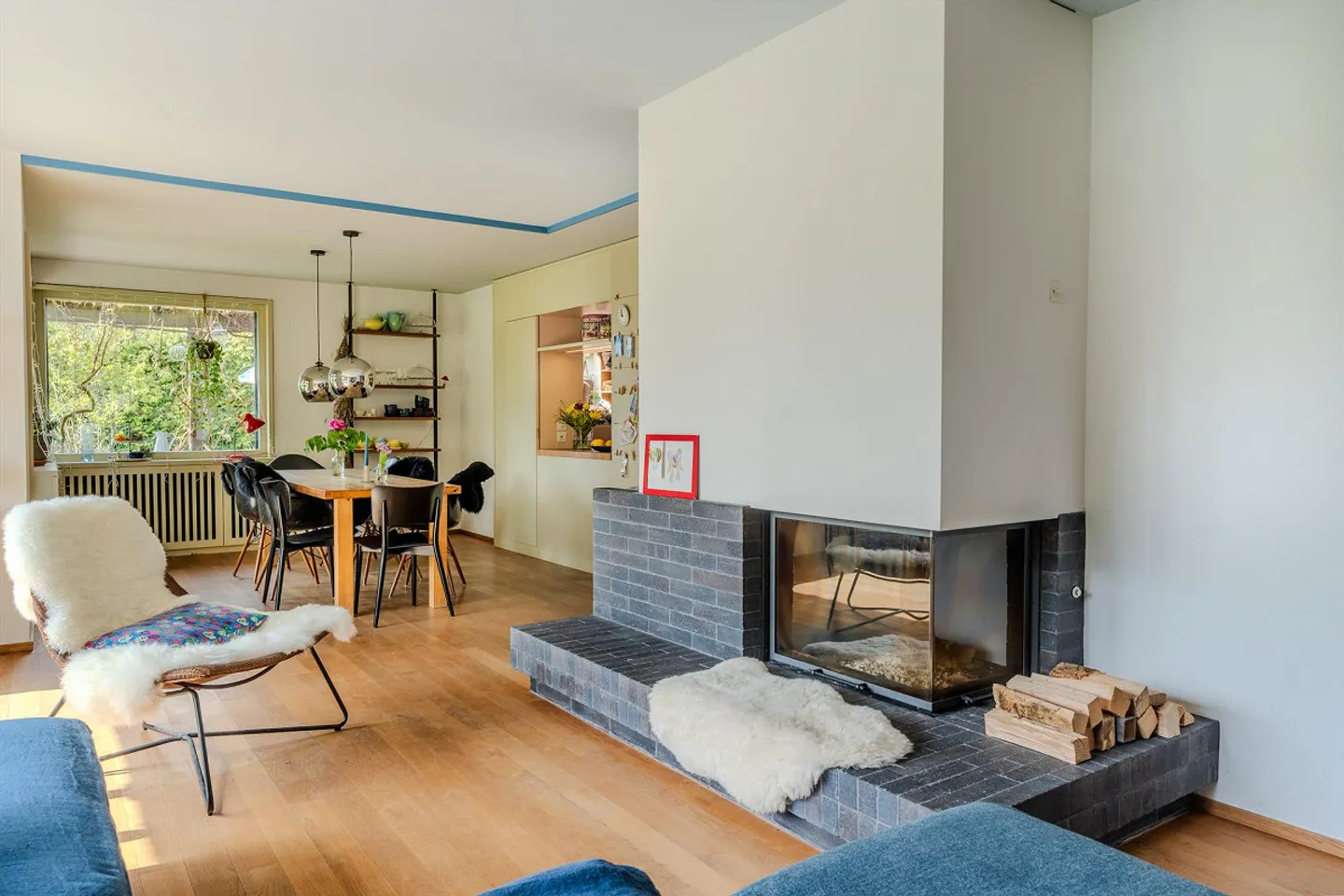 Spacious Single-Family Home with Idyllic Garden in a Quiet Location - Photo 8 of 28