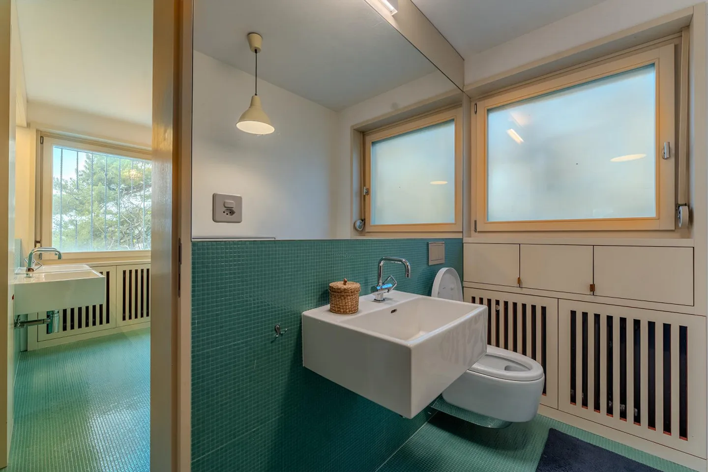 Spacious Single-Family Home with Idyllic Garden in a Quiet Location - Photo 23 of 28