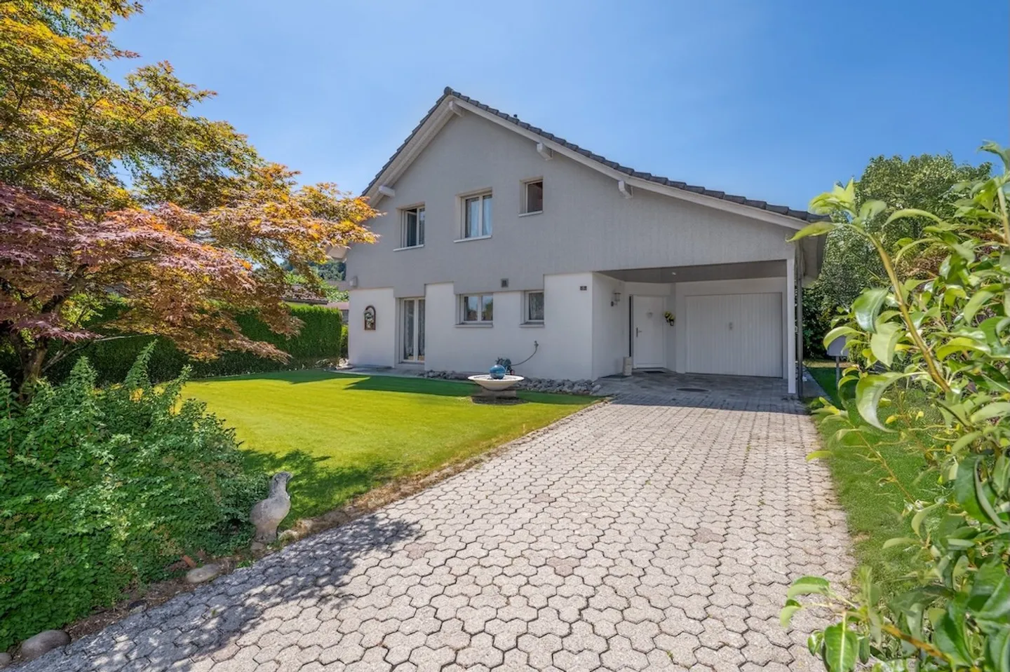 Charming single-family house with pool and large hobby room - Photo 13 of 13