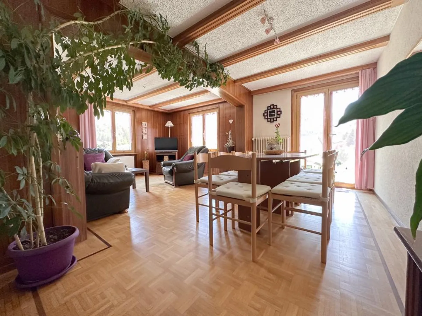 Villa 5.5 Zimmer - Foto 2 von 13